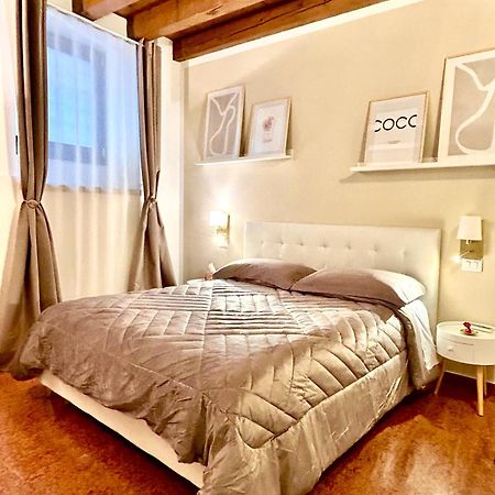 Rosso Verona Suite-Free Parking Esterno foto
